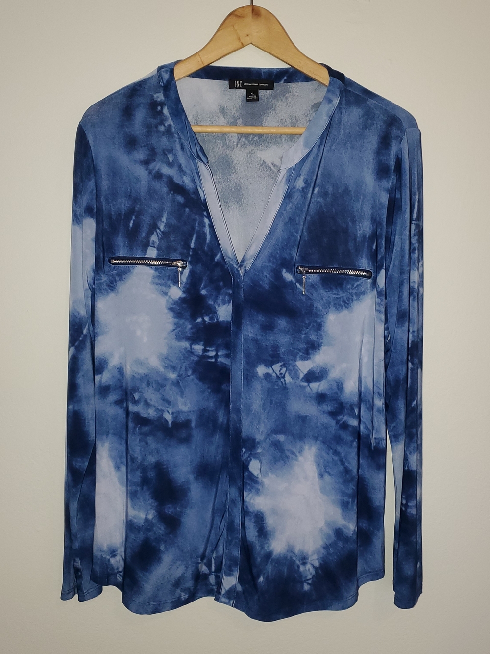 INC International Concepts Blue Tie-Dye V-Neck Zip Pocket Long Sleeve Top